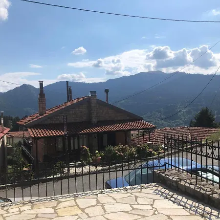 Dom wakacyjny Sfiris *