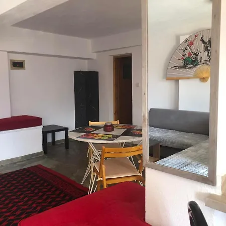 Holiday home Sfiris *